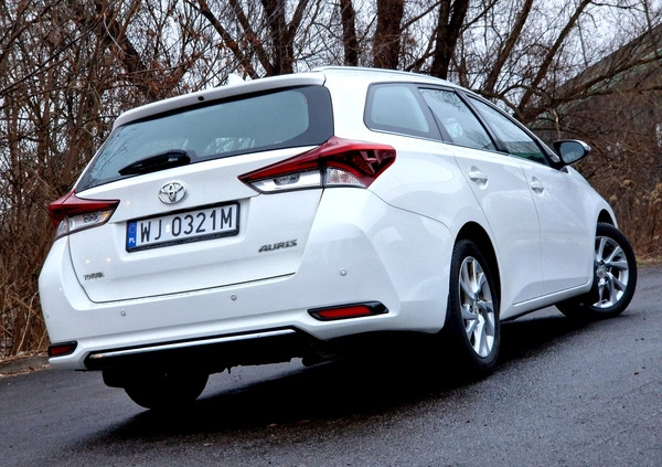 Toyota Auris cena 36900 przebieg: 223000, rok produkcji 2015 z Warszawa małe 704